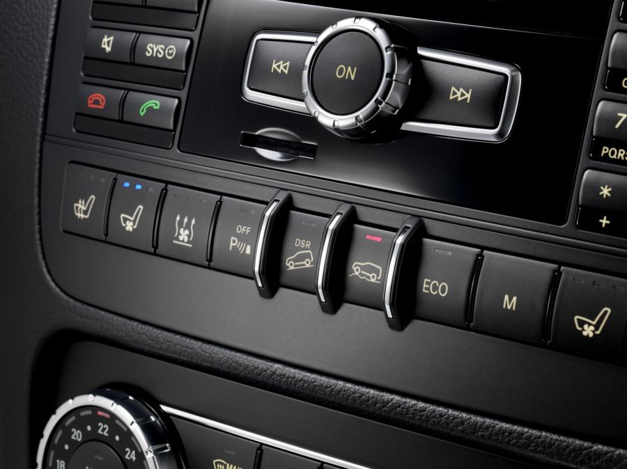  Mercedes-Benz GLK-Class 2012 года  (фото 3 из 77)